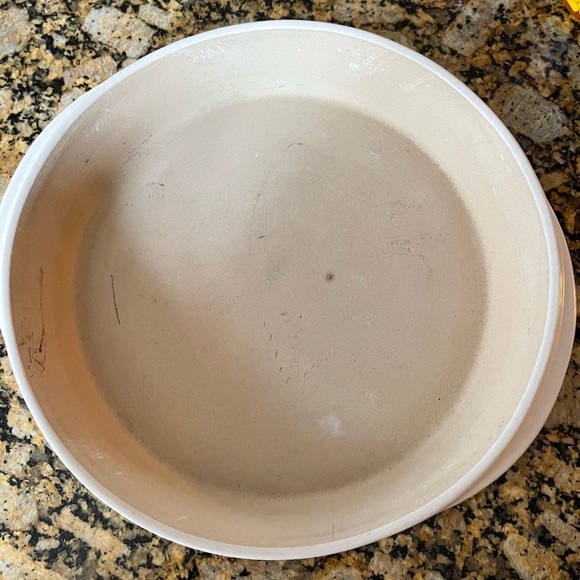 Pampered chef’s round stone - Picture 1 of 3